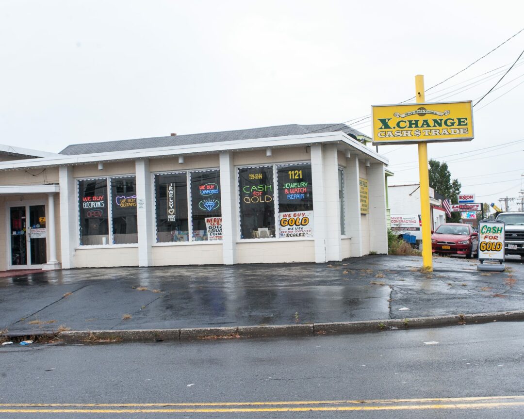 The Xchange Cash and Trade pawn shop at the intersection of Osborne Road and Central Avenue. (Photo by Jim Franco/Spotlight News)