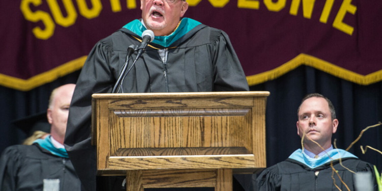 Ed Sim, at the time Board of Education president, speaks during the South Colonie Class of 2018 commencement.
Jim Franco / Spotlight News