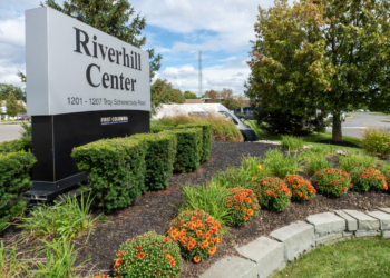 Riverhill Center along Troy-Schenectady Road near the Niskayuna line (Jim Franco / Spotlight News)
