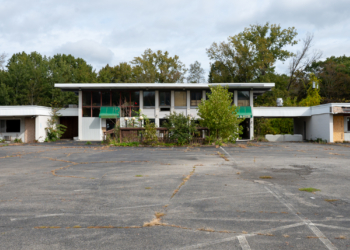 The former Cocca's Hotel and Suites on Route 7 (Jim Franco/Spotlight News)