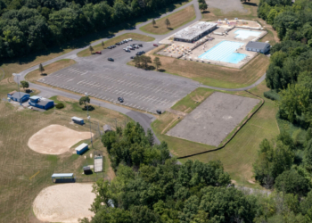 The new pickleball courts will be constructed where the tennis courts used to be at the Mohawk Park and Pool off Route 9. The Latham Lassies softball fields are to the left and the town pool complex is above.
Jim Franco / Spotlight News