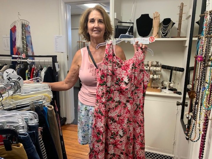 Photos Show How a Blogger Turns $1 Thrift-Store Finds Into New Outfits
